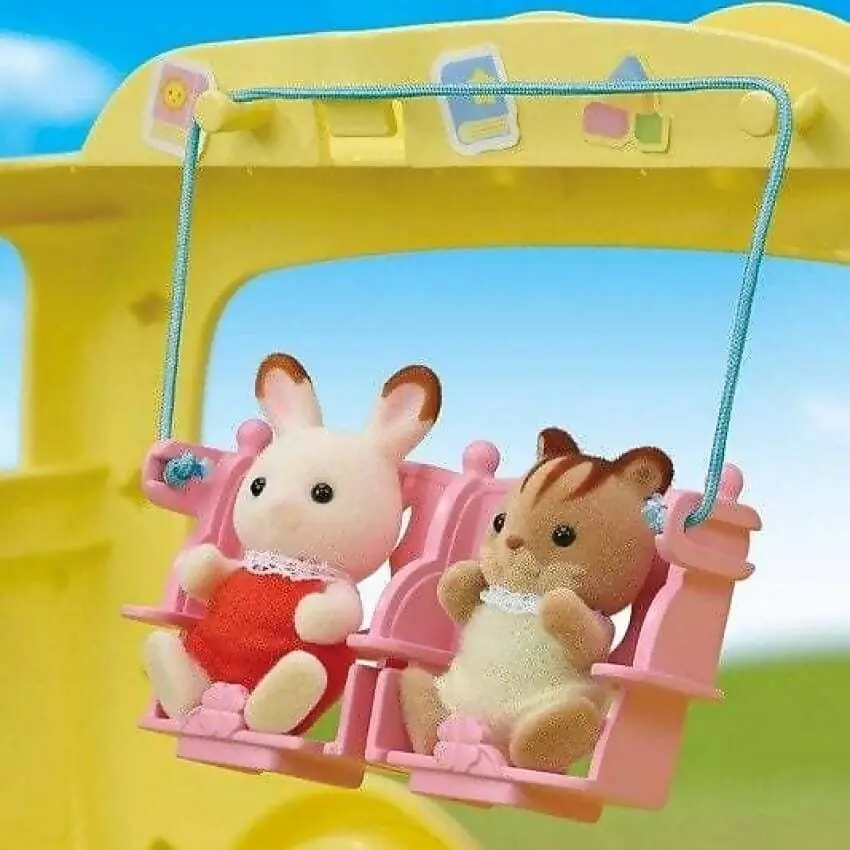 Sylvanian Families - Rainbow Fun Nursery Bus