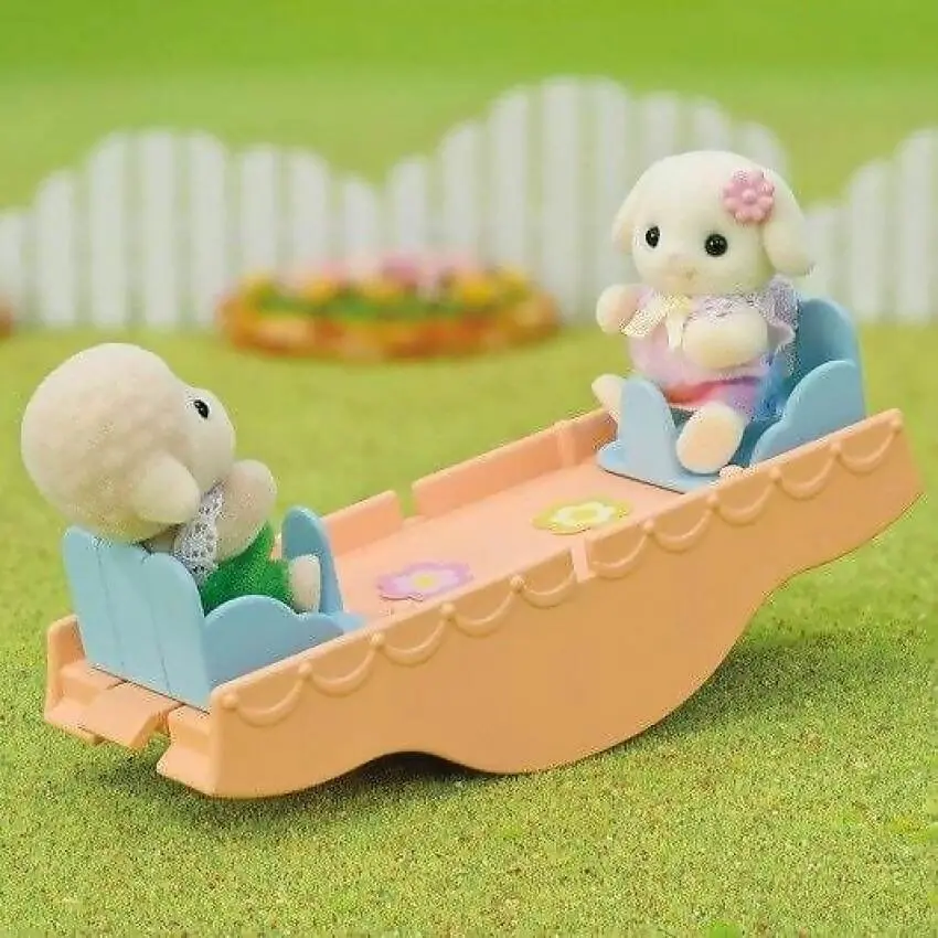 Sylvanian Families - Rainbow Fun Nursery Bus