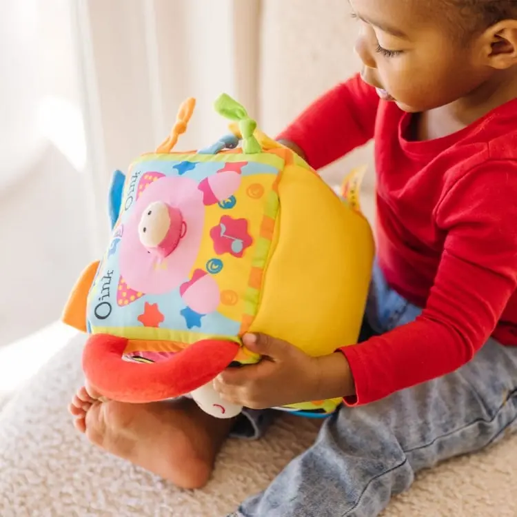 Melissa & Doug - Musical Farmyard Cube Learning Toy