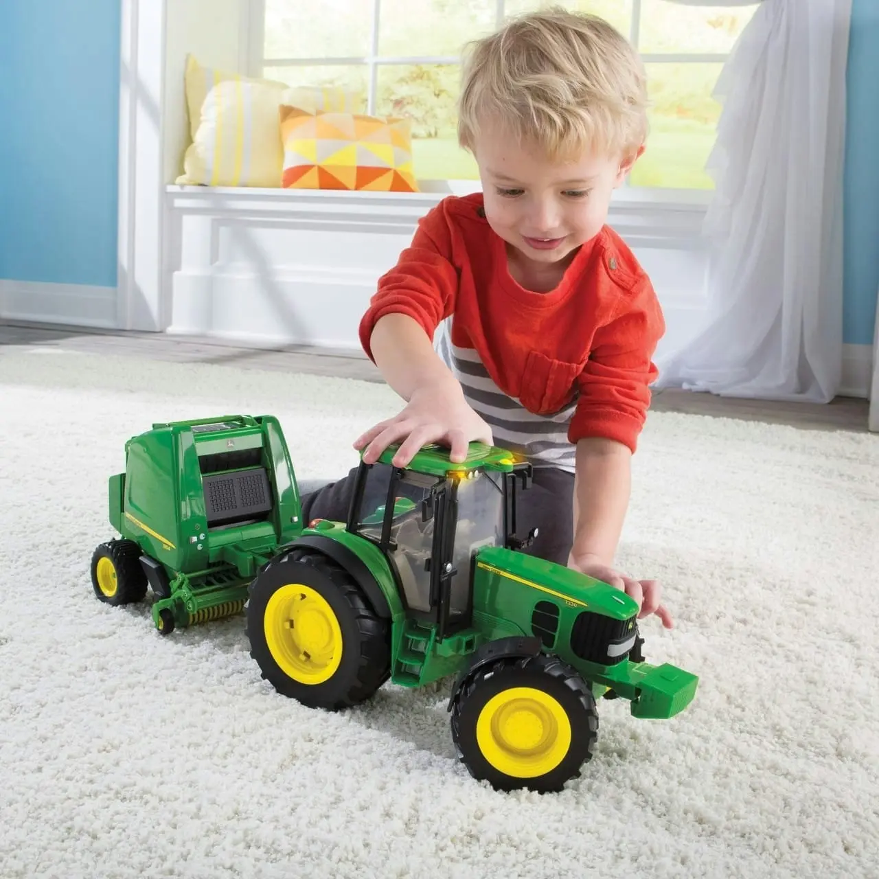 John Deere - Tomy 7330 Tractor with Lights & Sounds and Round Baler 1:16