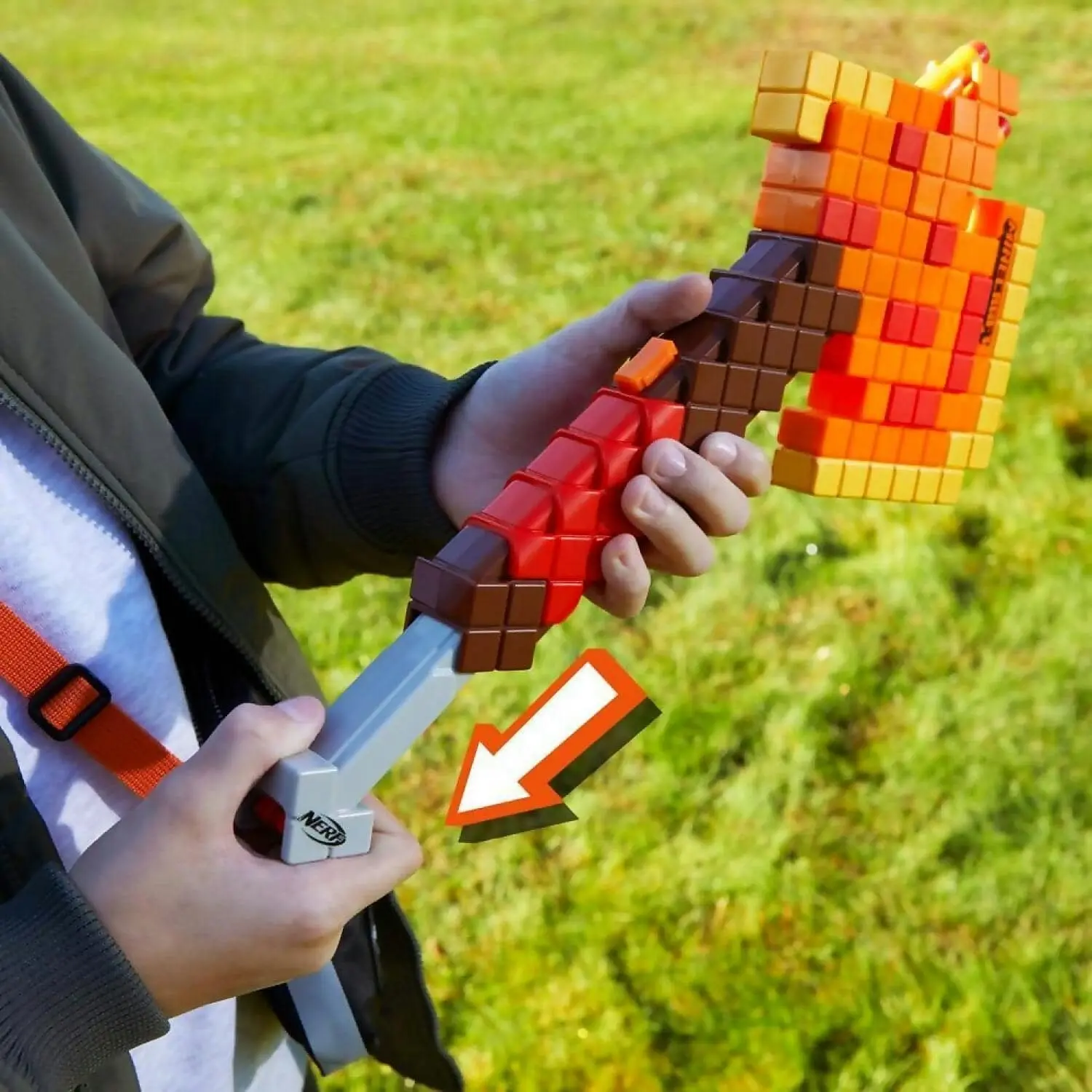 Nerf - Minecraft Firebrand Dart Blasting Axe 6 Nerf Elite Foam Darts