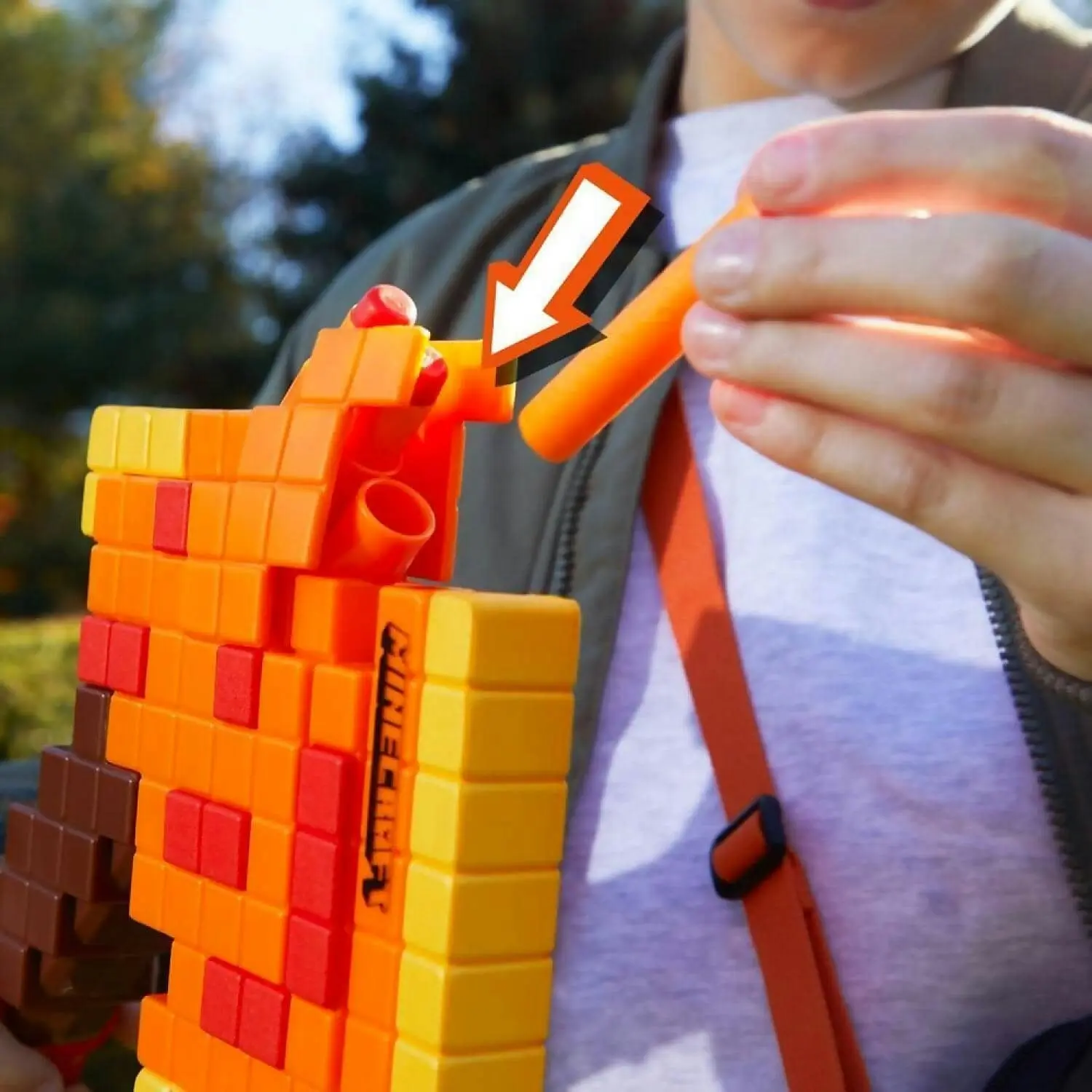 Nerf - Minecraft Firebrand Dart Blasting Axe 6 Nerf Elite Foam Darts