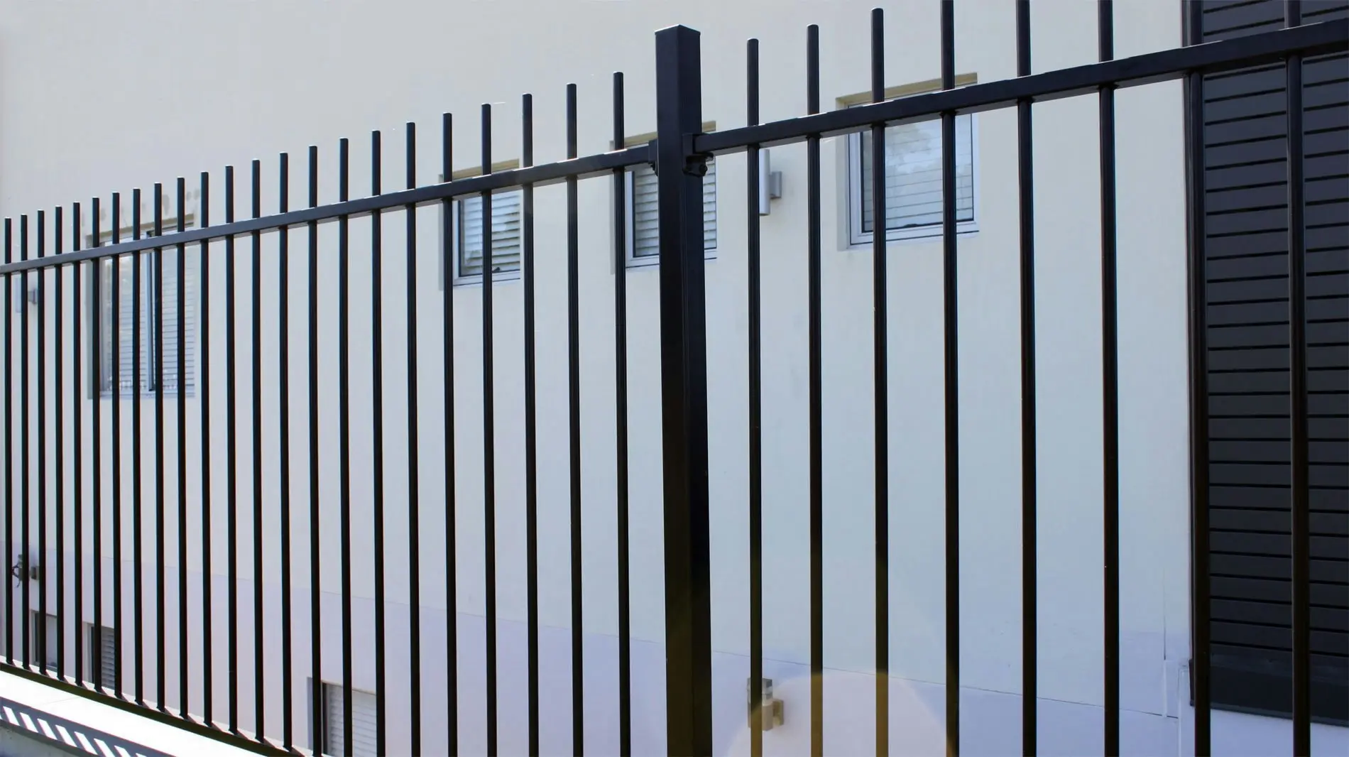 Aluminium Pool Fencing Post 50x50mm x 2100mm Grey