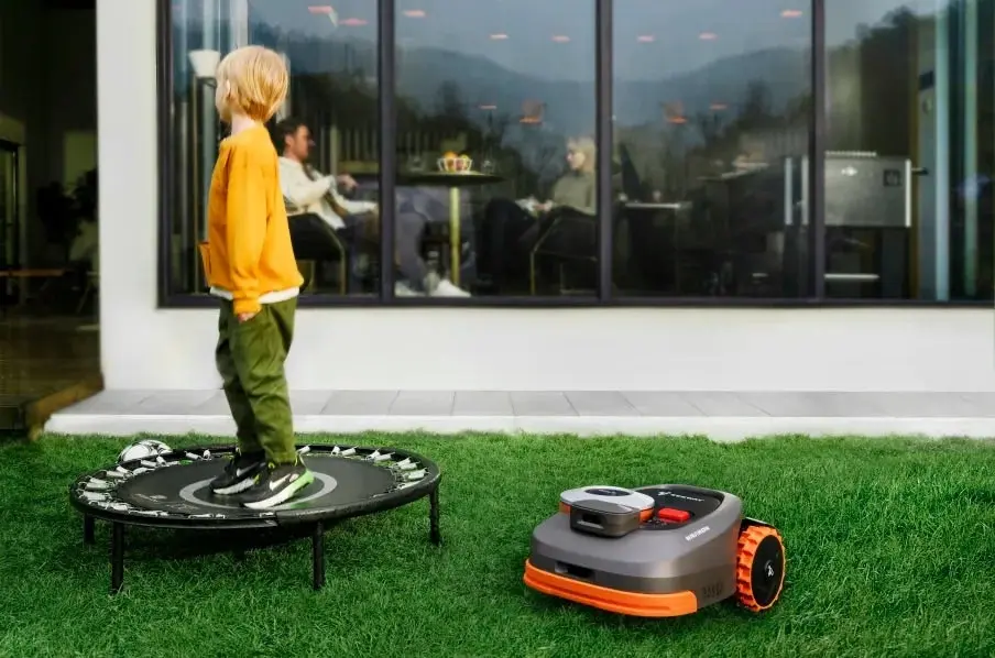 Segway Navimow H3000a-vf Robotic Lawnmower