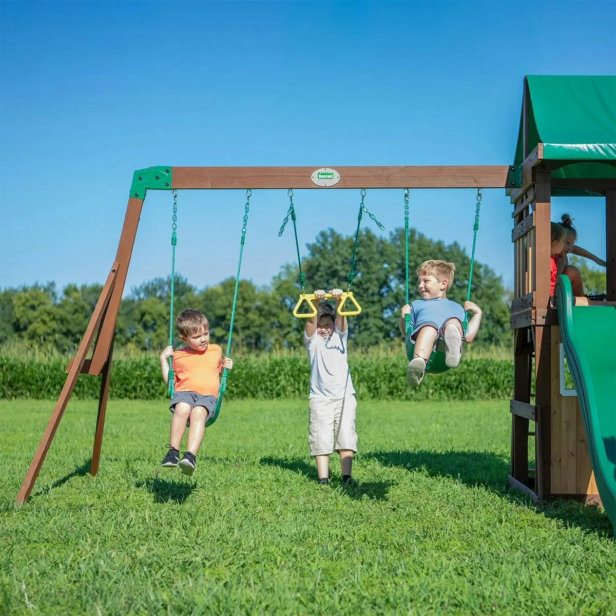 Backyard Discovery Lakewood Play Centre