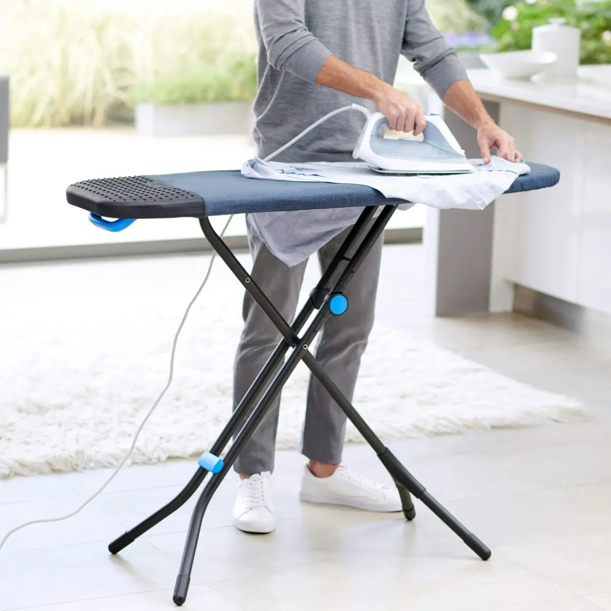 Joseph Joseph Glide Plus Easy-store Ironing Board Advanced - Black/Blue