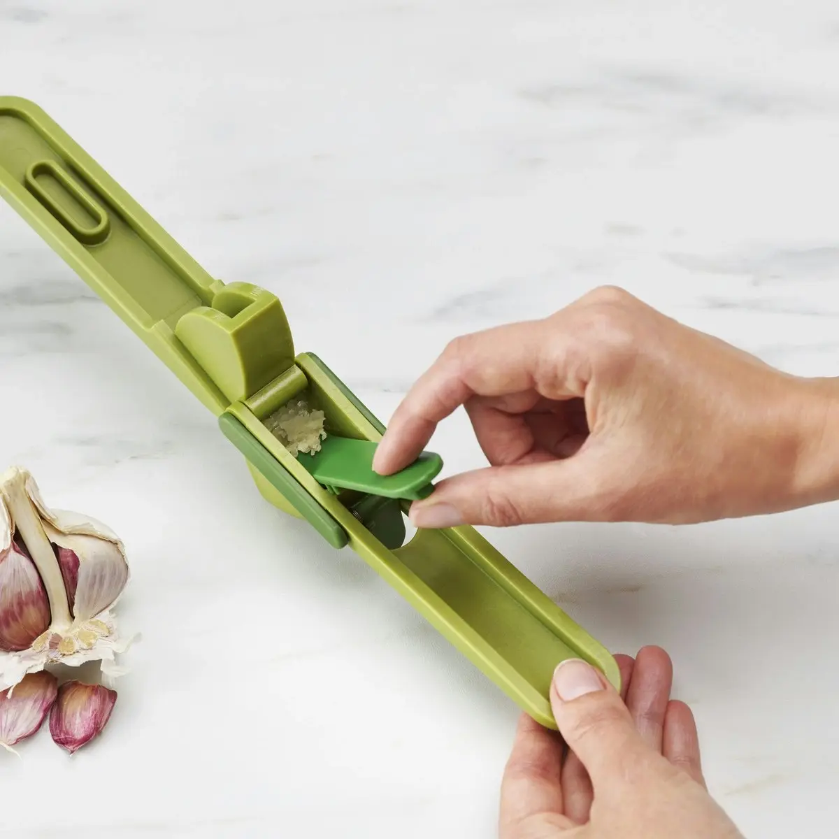 Joseph Joseph CleanForce Garlic Press - Green