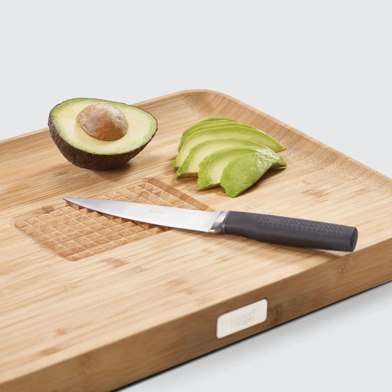 Joseph Joseph Cut&Carve Chopping Board - Bamboo