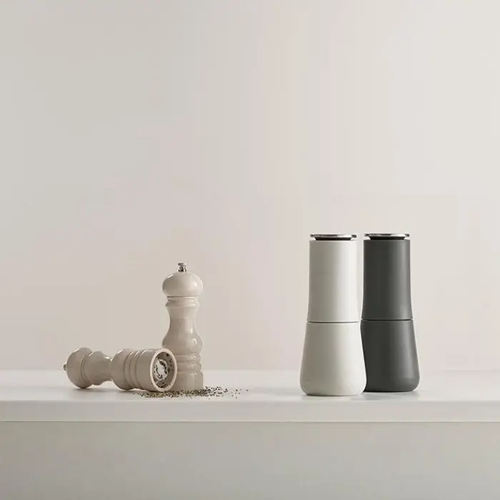 Joseph Joseph Milltop Non-spill Salt and Pepper Set