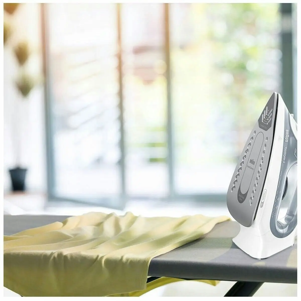 Braun TexStyle 3 Steam Iron Grey