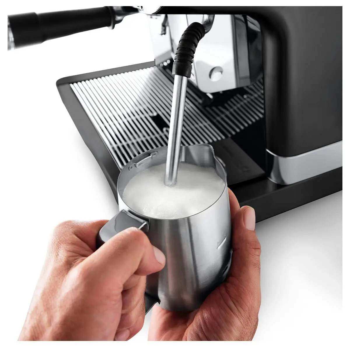 De'Longhi La Specialista Maestro Manual Coffee Machine with Cold Brew Black