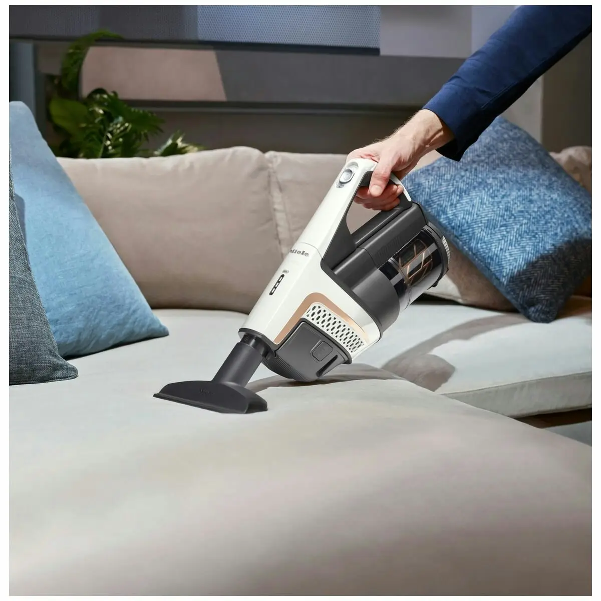 Miele Triflex HX2 Bagless Stick Vacuum