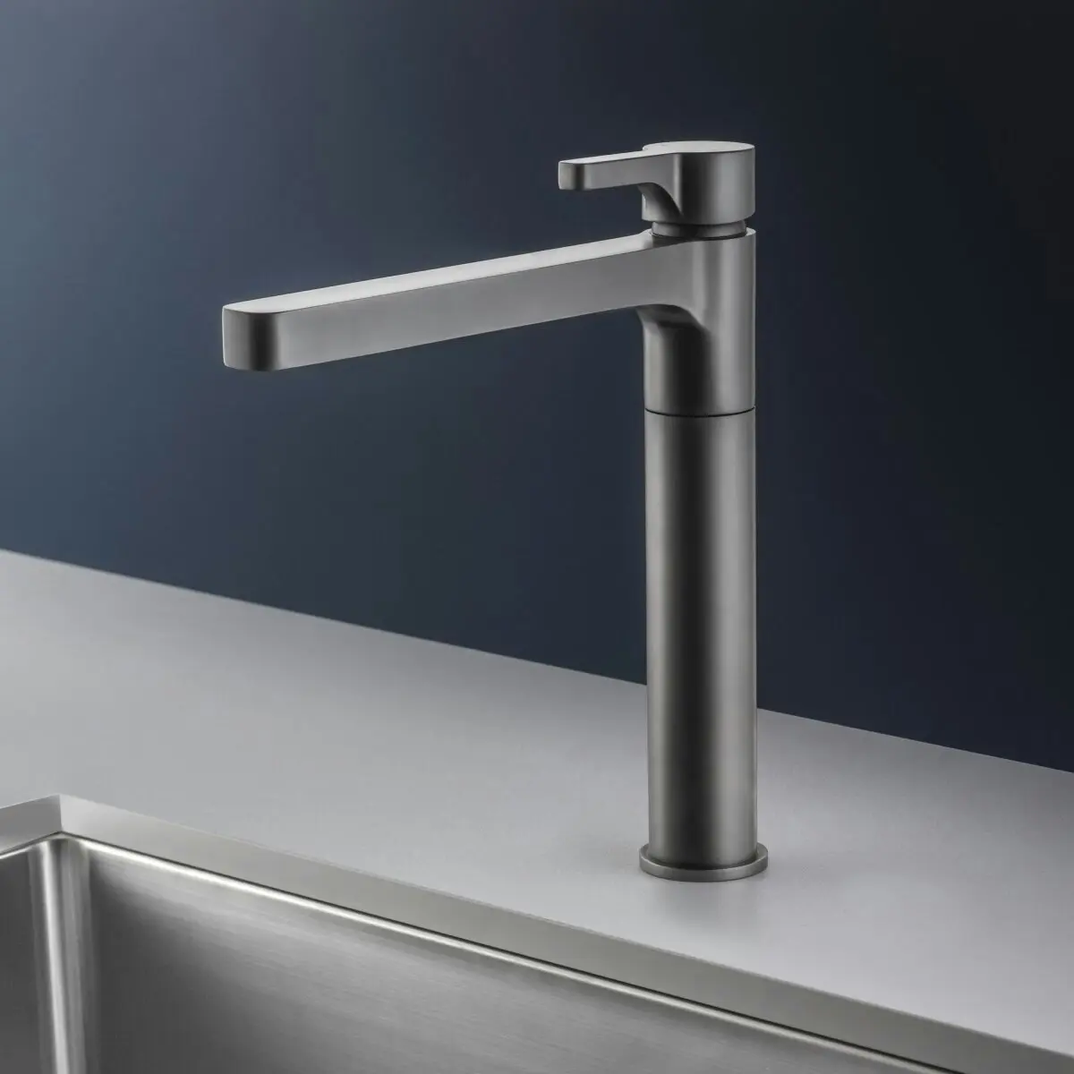 Rogerseller Arq ii Sink Mixer Tap - Graphite