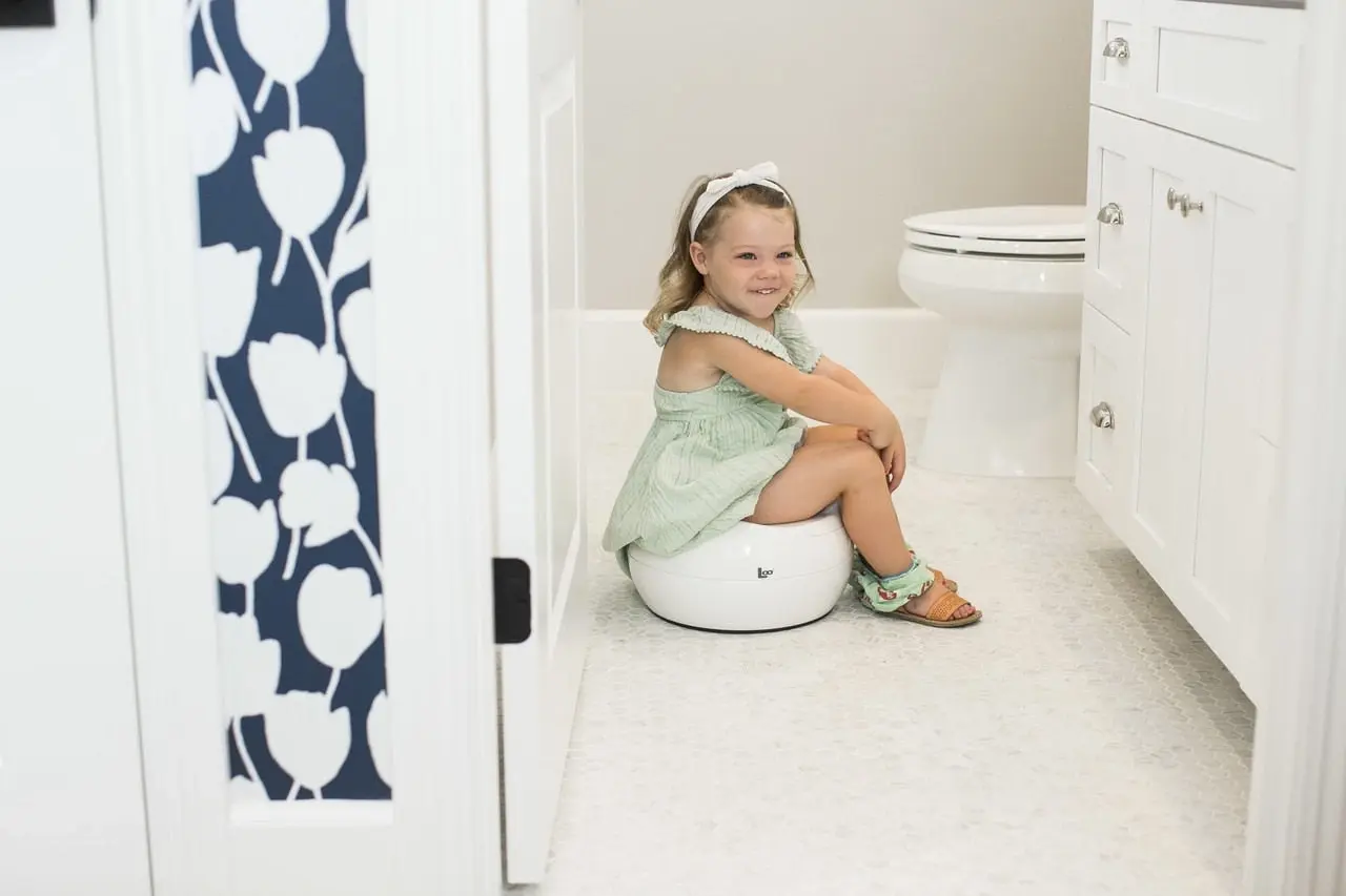 Joovy Loo Potty Comfortable Toilet Training Seat Kids Baby Toddler - White