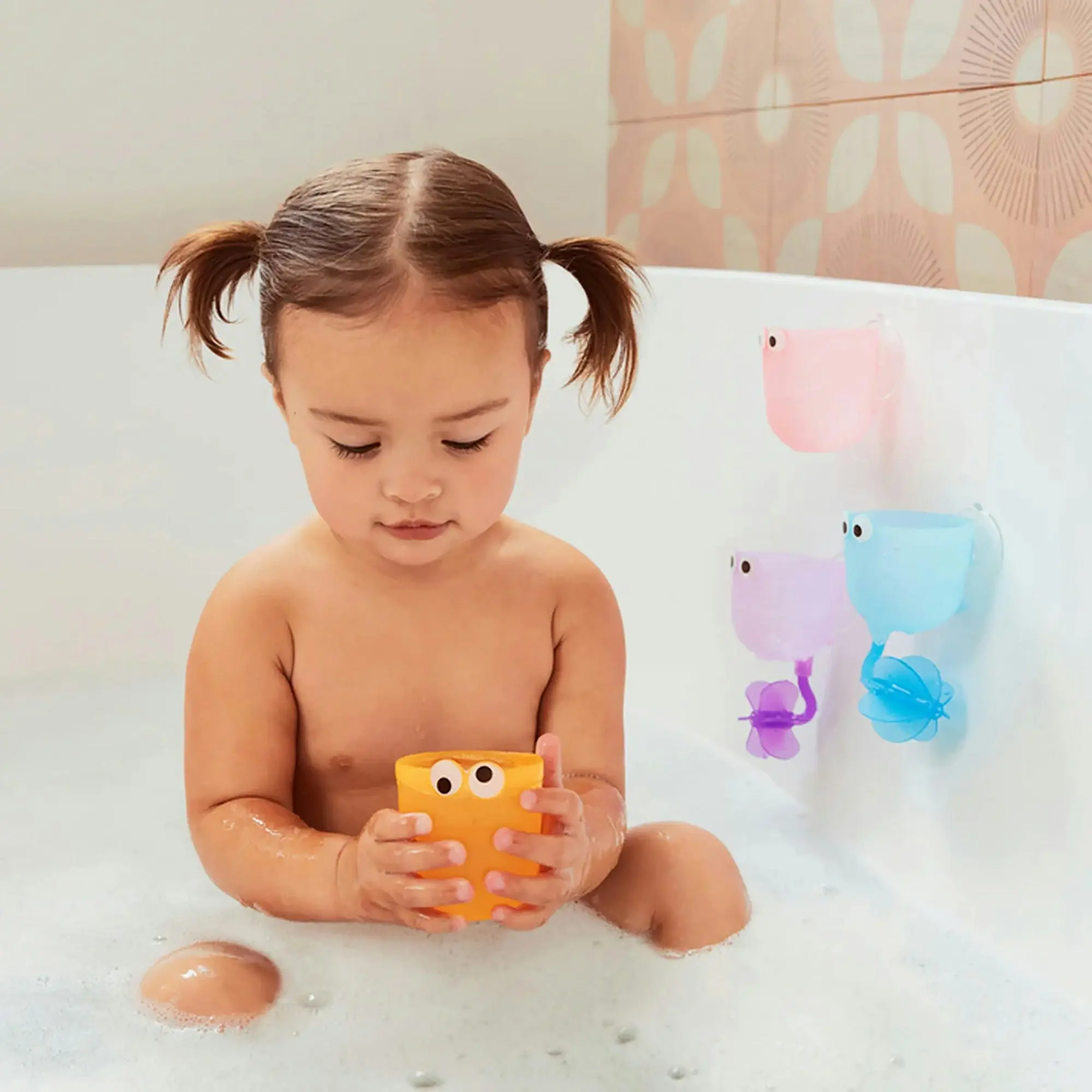 Munchkin Three Distinct Baby Bath Toy Falls For Scooping And Pouring For 12+ Months