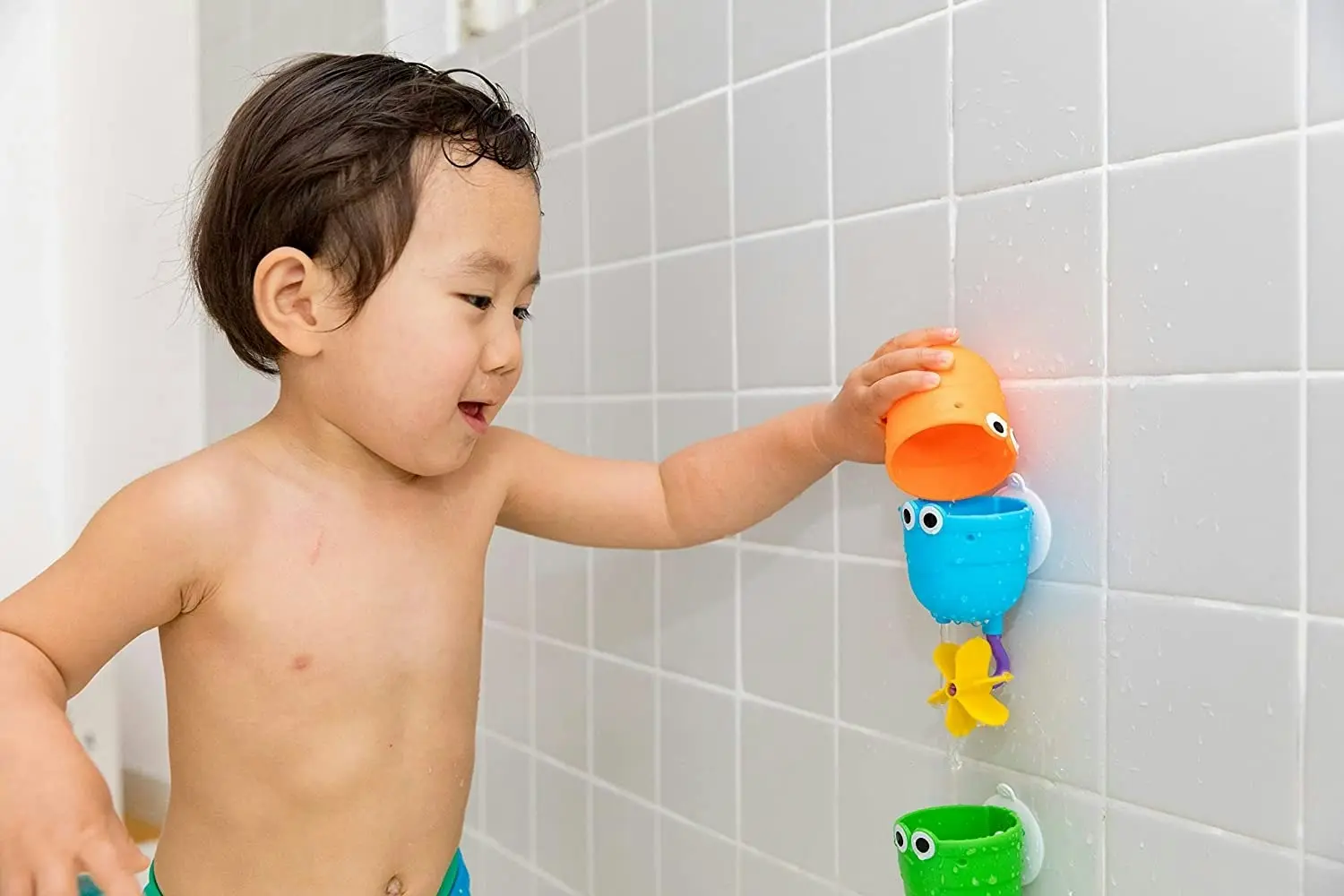 Munchkin Three Distinct Baby Bath Toy Falls For Scooping And Pouring For 12+ Months