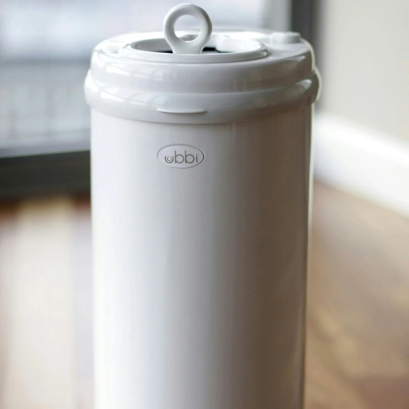 Ubbi Eco-friendly Diaper Pail Nappy Bin W/ Powder Coated Steel & Rubber Seals White