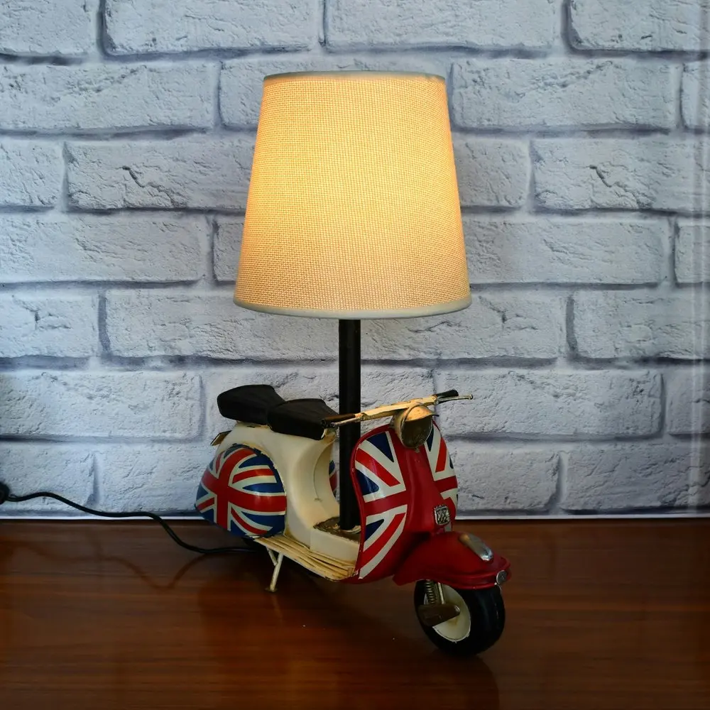 Auto Petit USB LED Desk/Table Lamp Scooter 29x34cm Retro Home Décor Union Jack