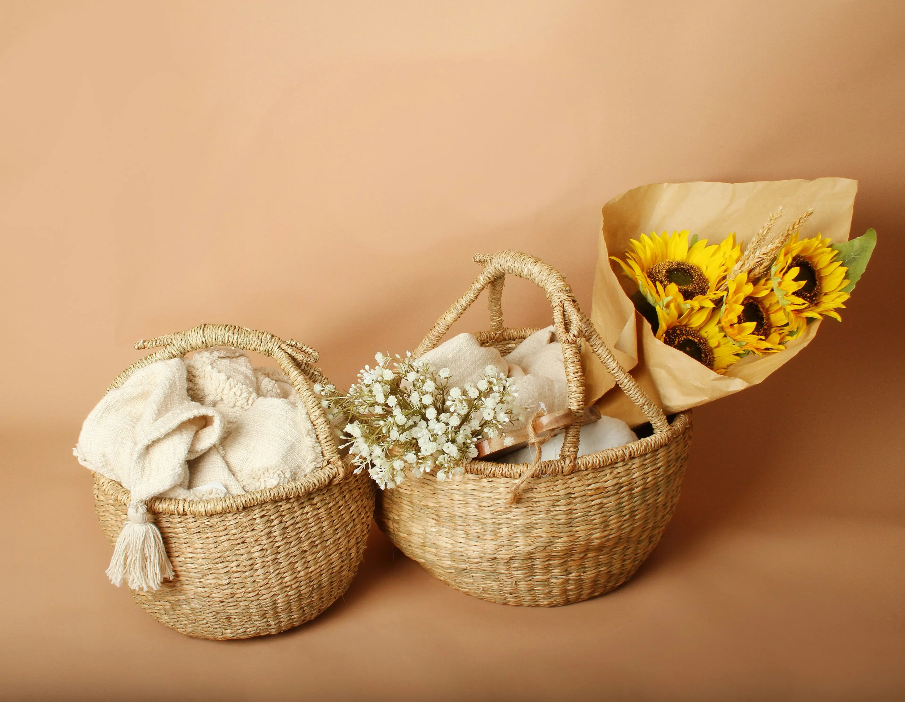 Natural Seagrass Picnic Basket 28cm with carry handles