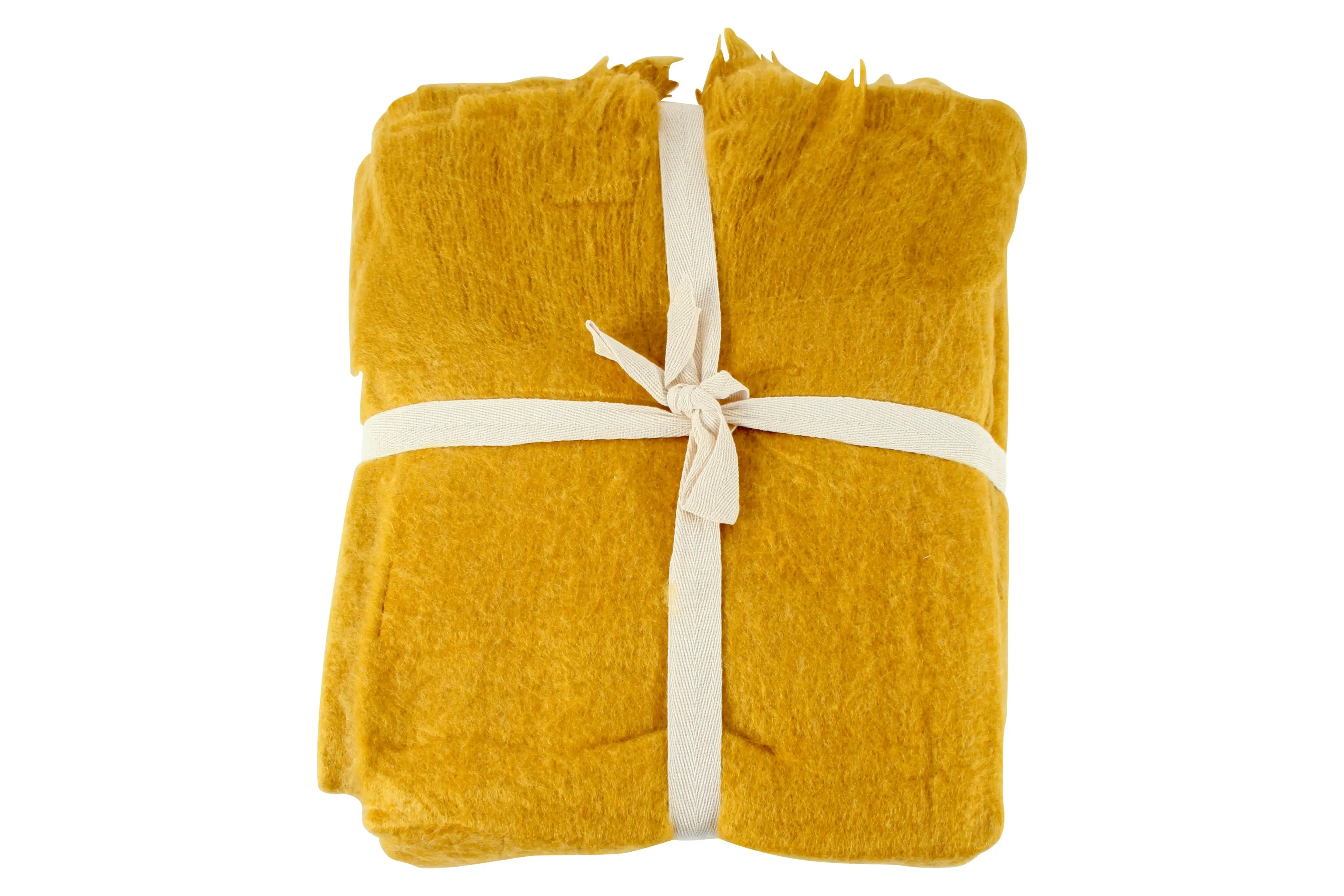 Maci Super Plush Throw Mustard 170 x 130 cm