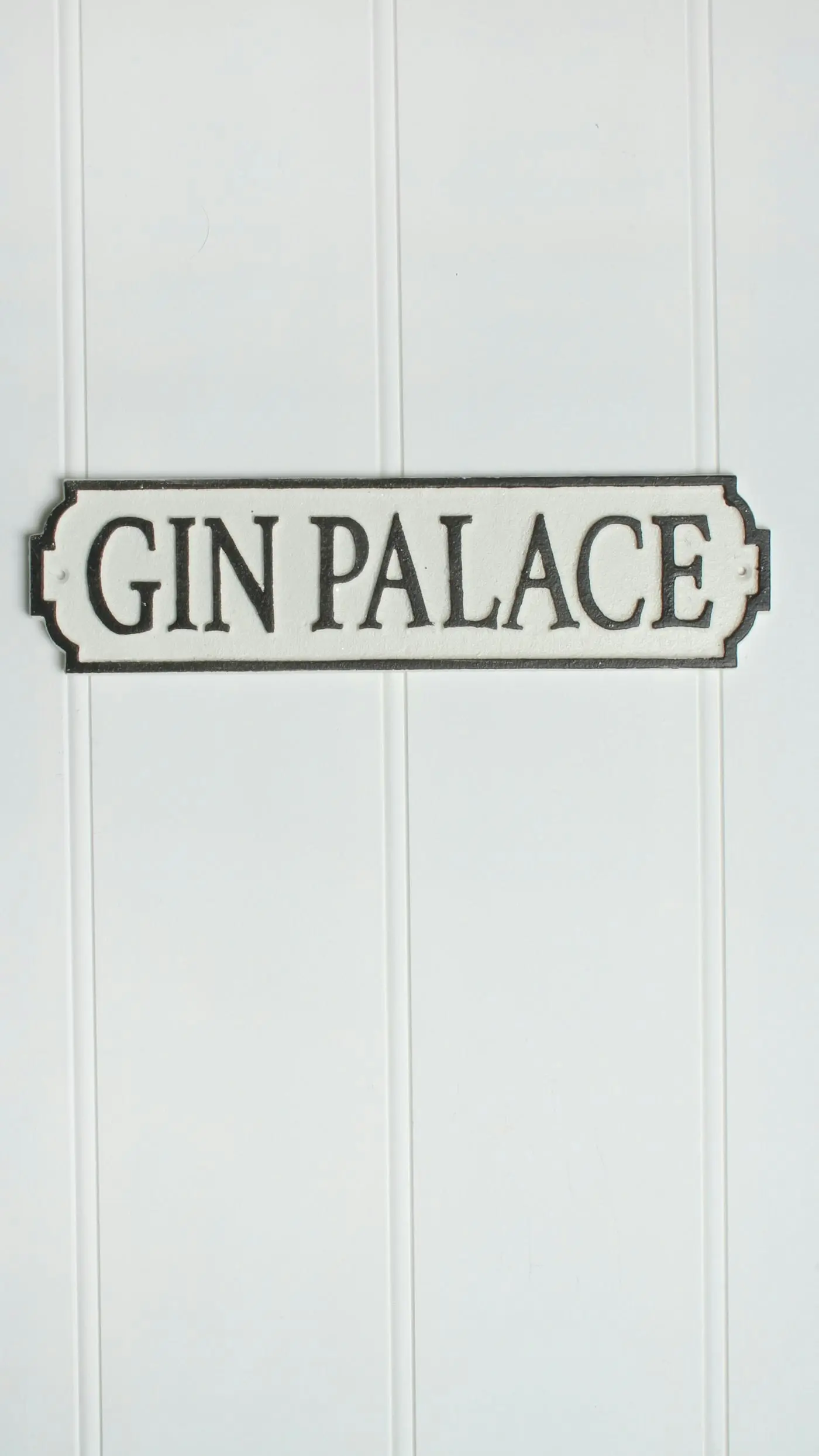 Wailid Cast Iron Gin Palace Plaque 35 x 9cm