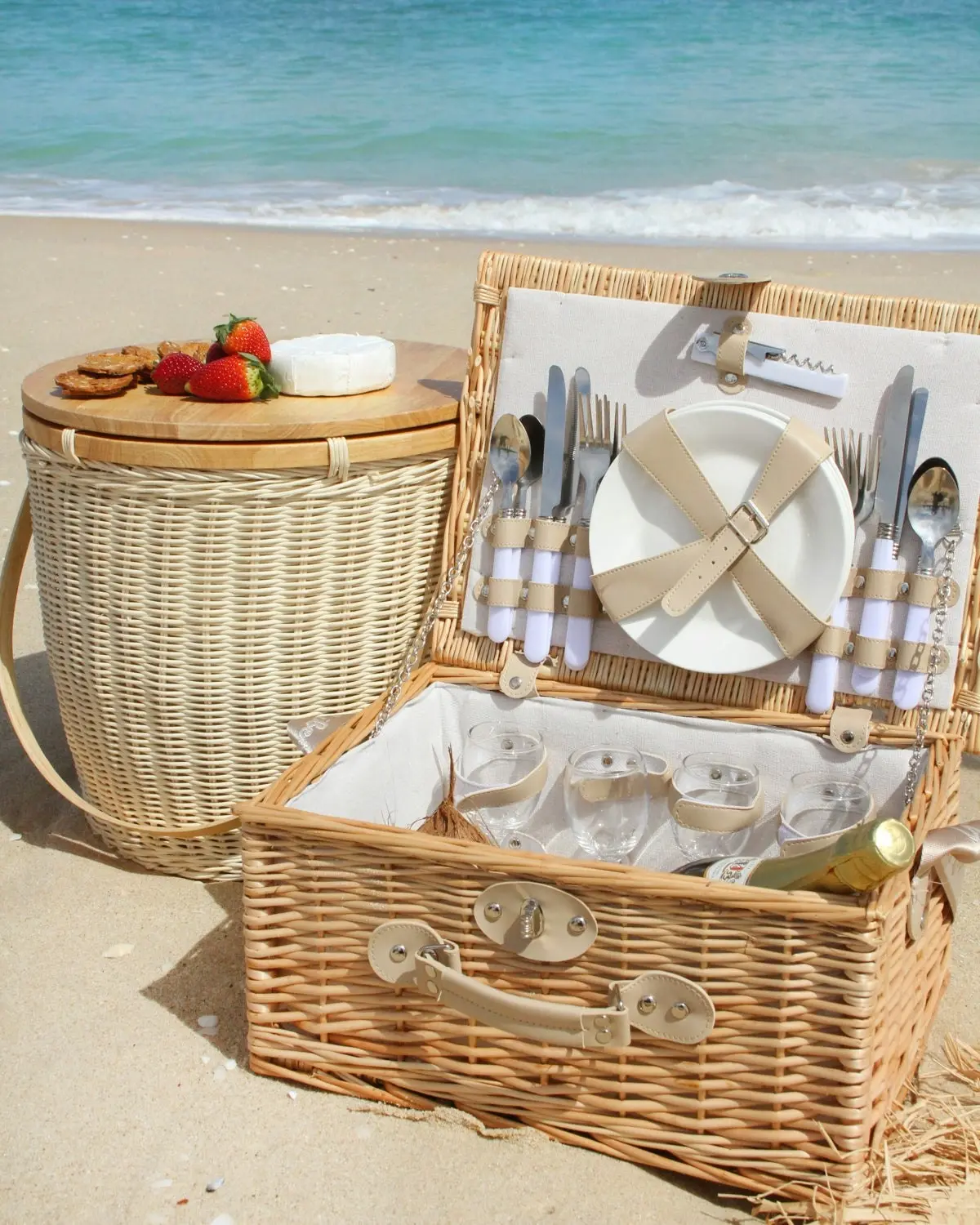 Tulum Rattan Insulated Picnic Basket