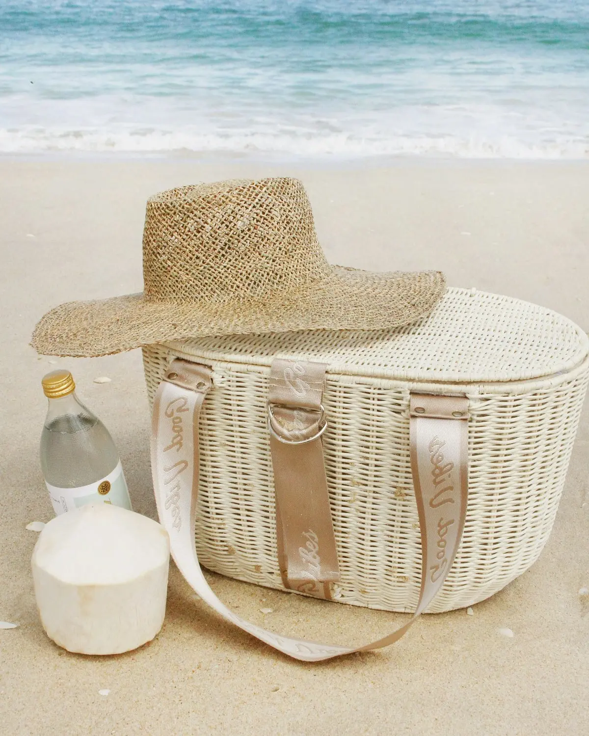 Insulated Oblong Rattan Picnic Basket