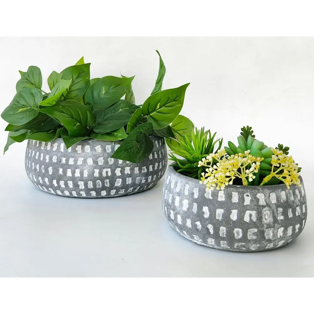 2x Urban Leah Round 17cm Concrete Planter Outdoor Garden Plant Pot Medium Black