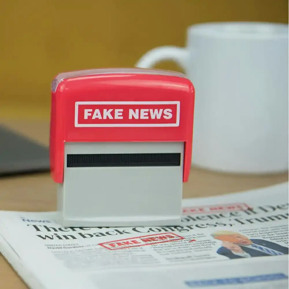 Bubblegum Stuff Fake News Red Stamp Self-Inking School/Office Stationery 12y+