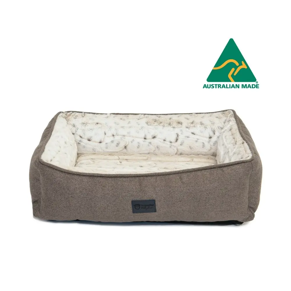 Superior Pet Goods Dog/Pet Lounger/Bed Light Brindle Faux Fur Jumbo 130x110cm