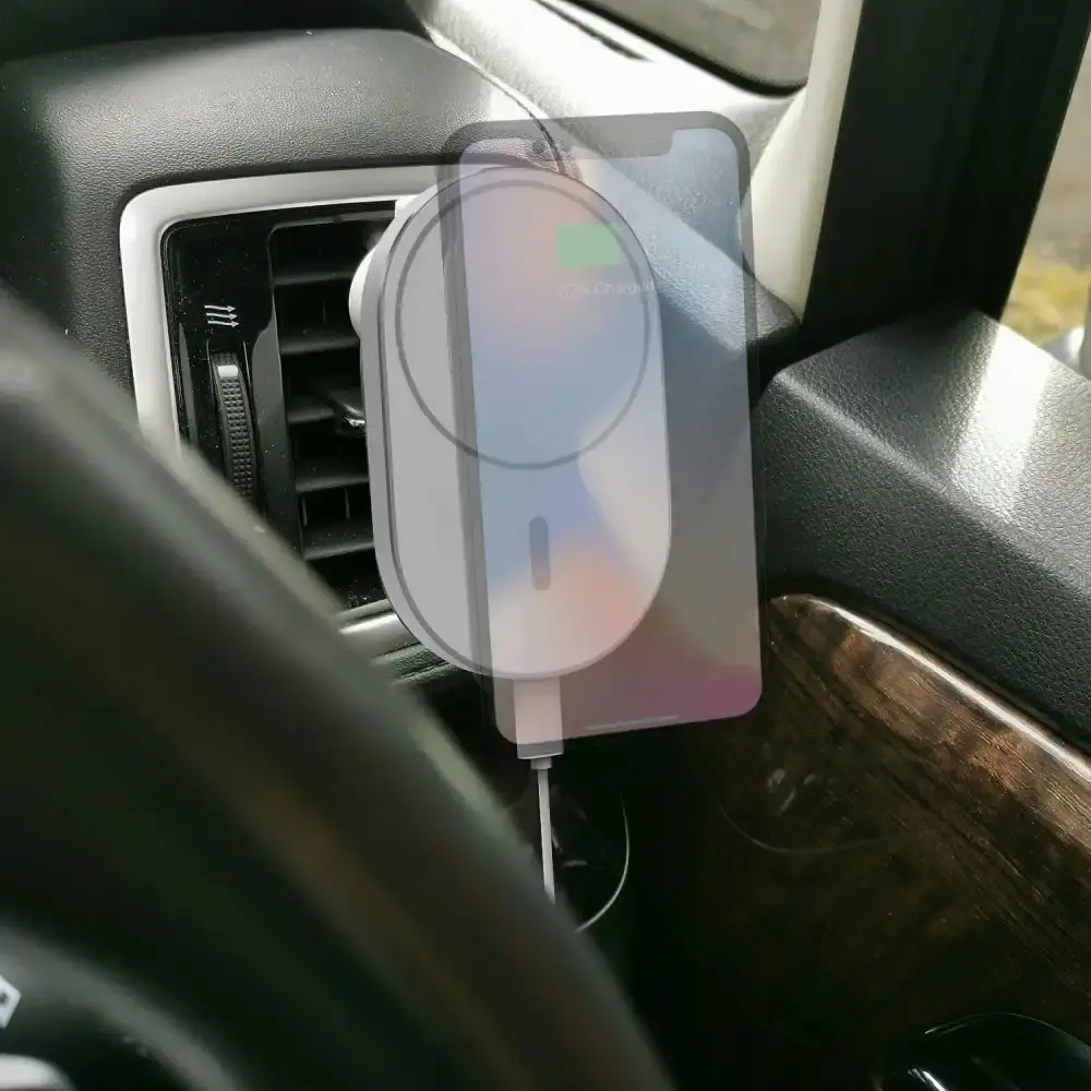 Chargecore Magnetic Wireless Car Vent Charger Mount For iPhone/Samsung White