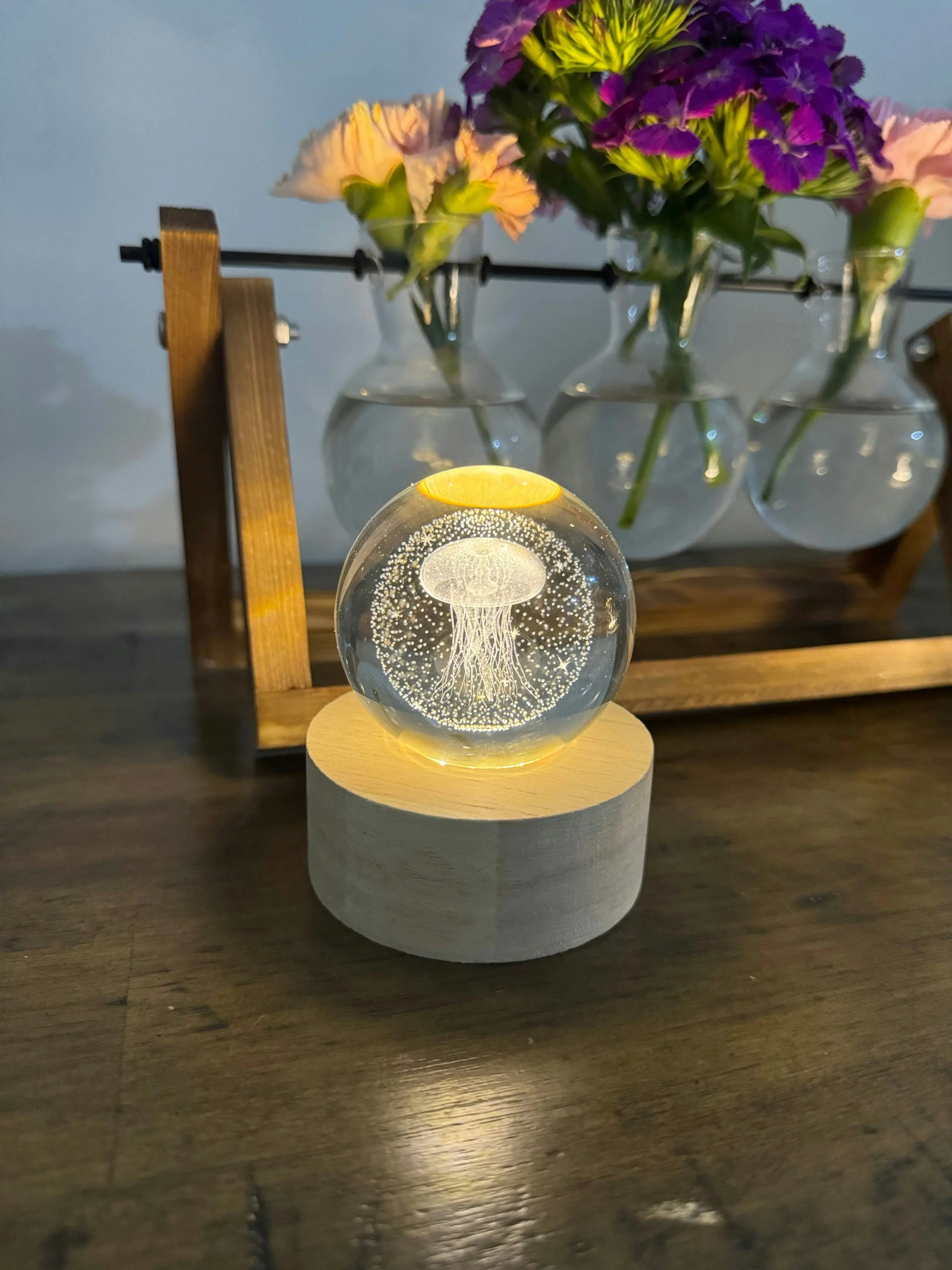 Lumina Jellyfish Glow Sphere