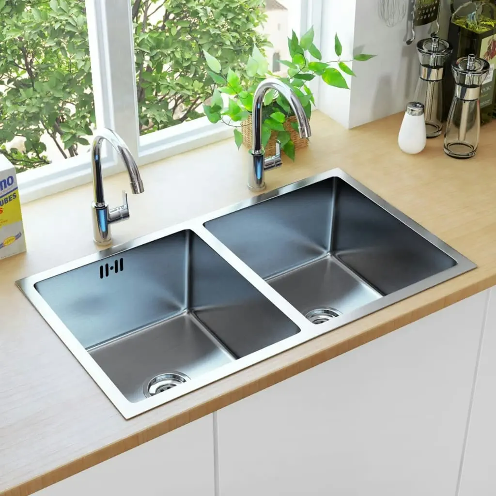 Handmade Kitchen Sink with Overflow Hole Stainless Steel 147163