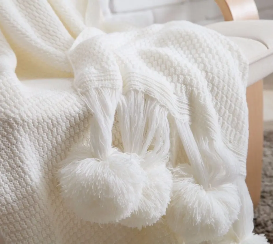 Super Soft Acrylic PomPom Knitted Blanket 120x180cm