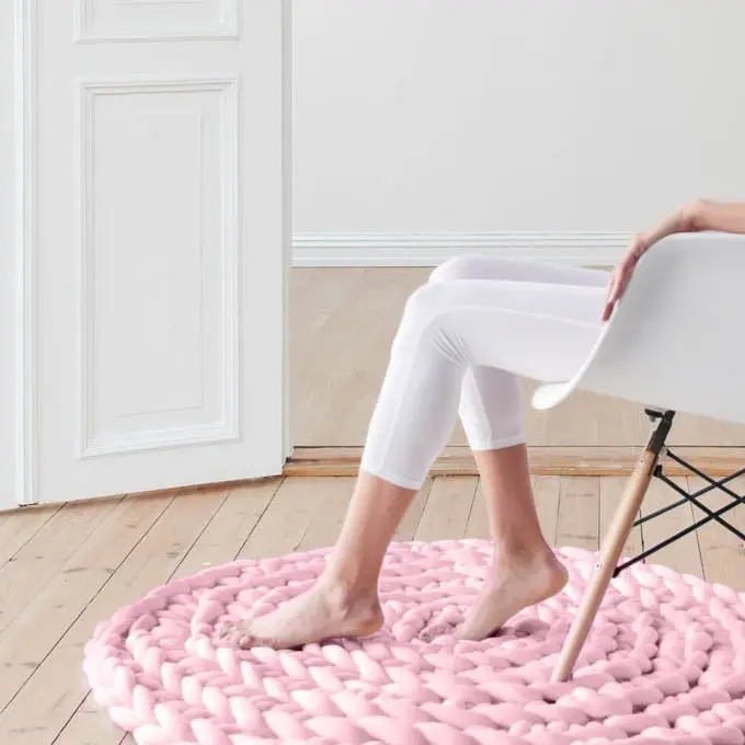 Hand Knitted Chunky Filled Tube Braid Floor Rug Round Crocheted Rug 90cm Pink