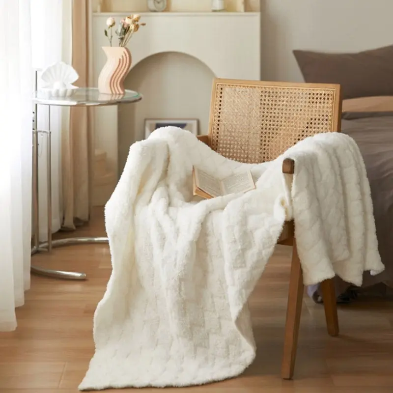 Super Soft Microfibre Winter White Blanket 130x160cm Sofa Throw Rug