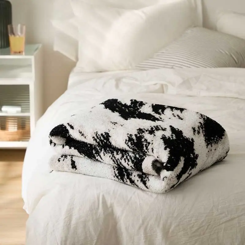 Super Soft Microfibre Winter White Blanket 130x160cm Cow Pattern Throw Rug