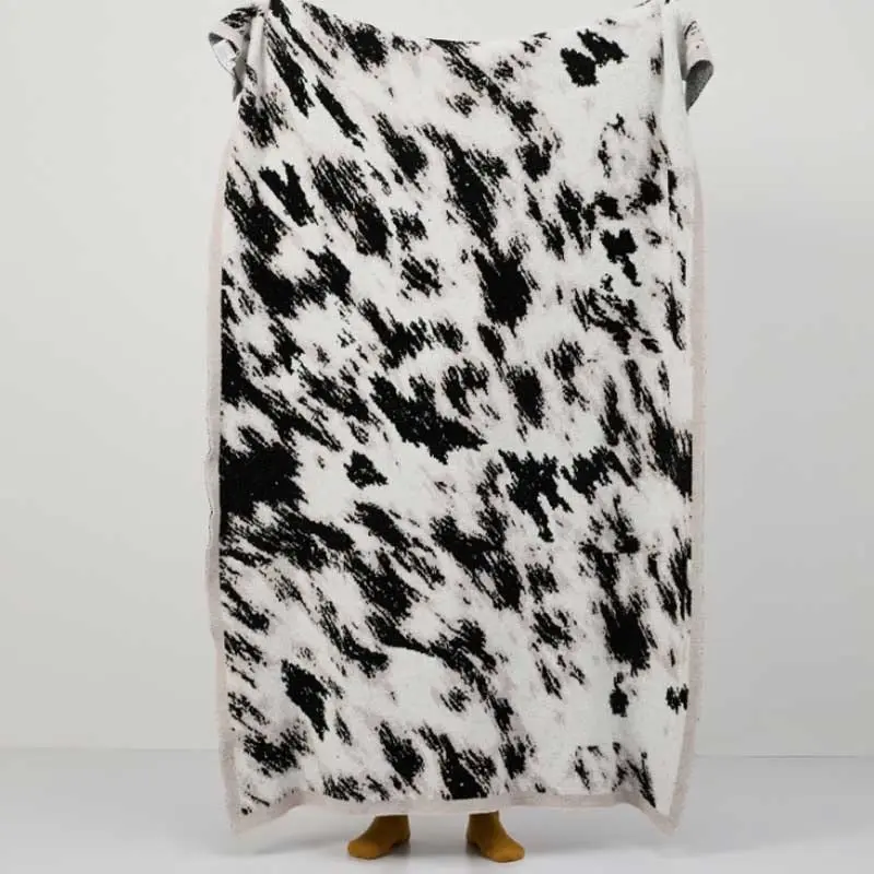 Super Soft Microfibre Winter White Blanket 130x160cm Cow Pattern Throw Rug