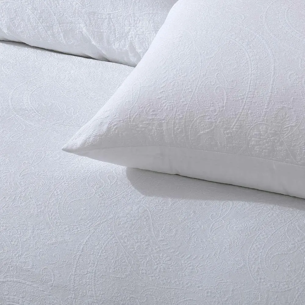 Accessorize Elma White Jacquard Quilt Cover Set - Queen Bed