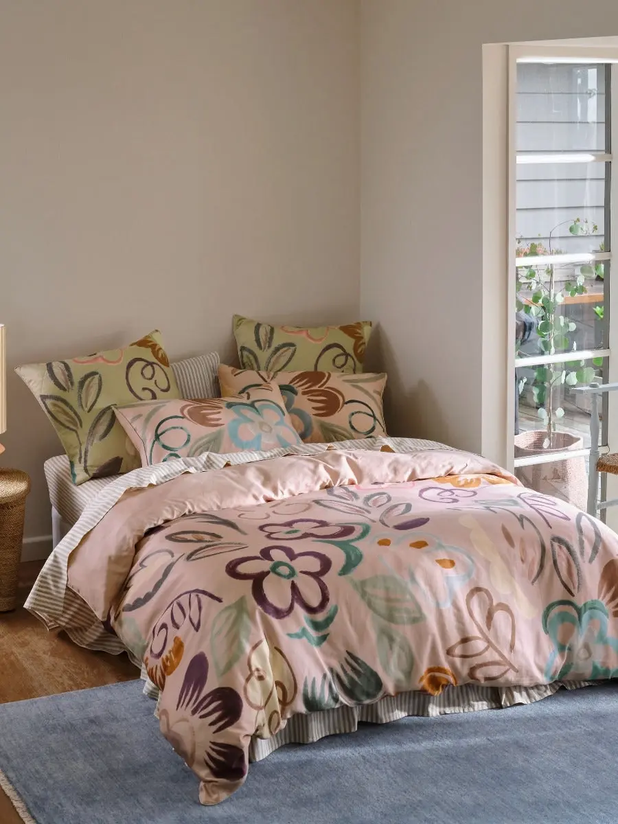 Linen House Kitta Quilt Cover Set   Rose