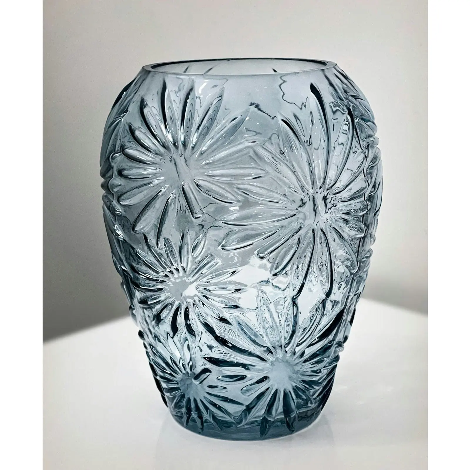 Glass Vase - Flower Design