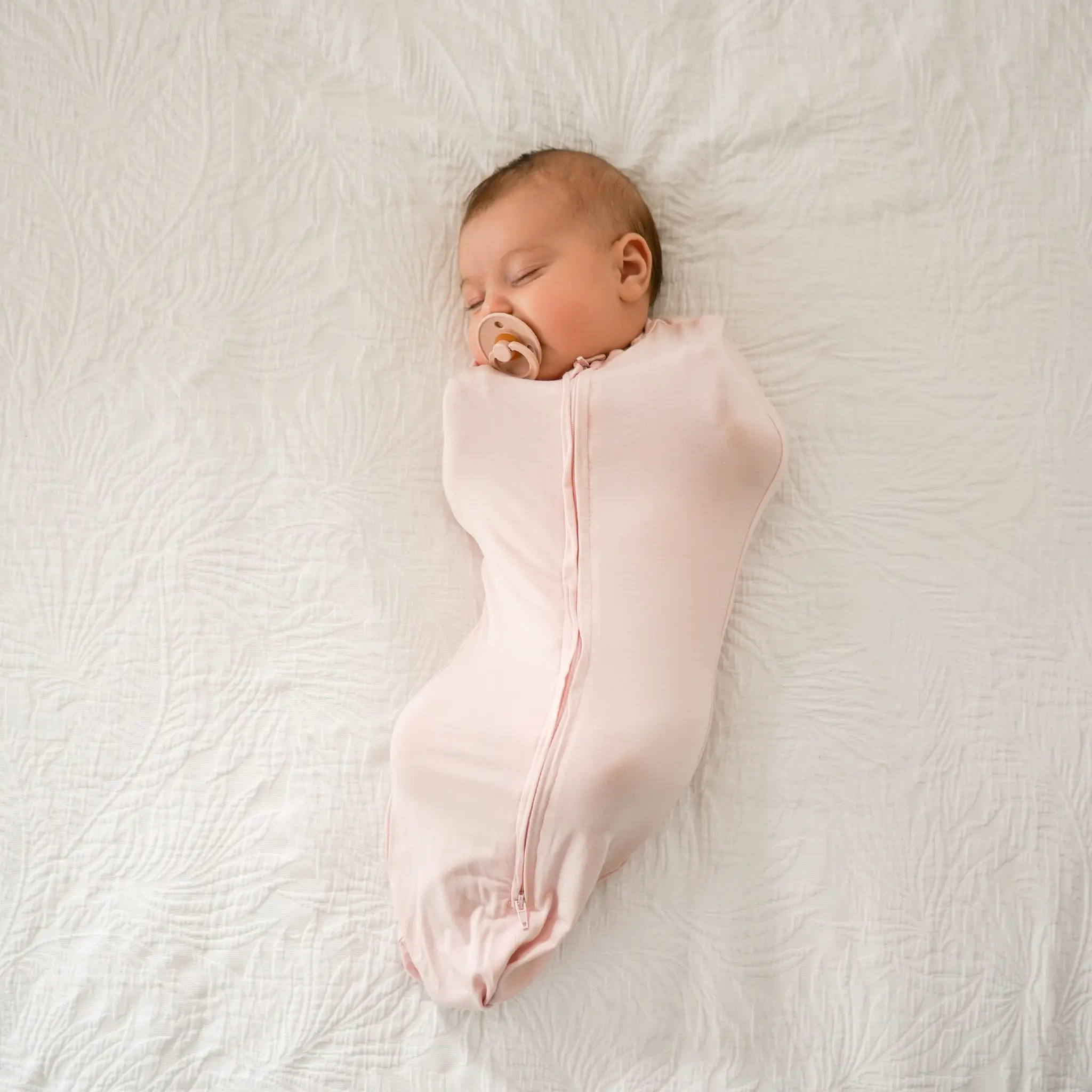 babystudio Hugs = Love - BCI Cotton Swaddle Pouch