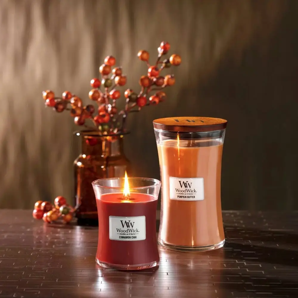 WoodWick 274g Scented Home Fragrance Soy Wax Candle Cinnamon Chai Medium Red