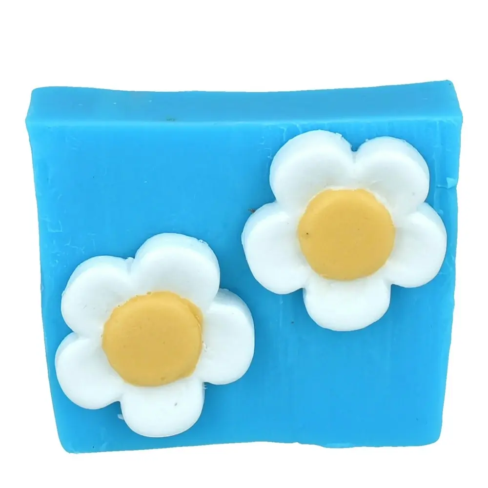 2PK Bomb Cosmetics Daisy Roots Bath Soap Slice Scented Shower Body Fragrance Bar