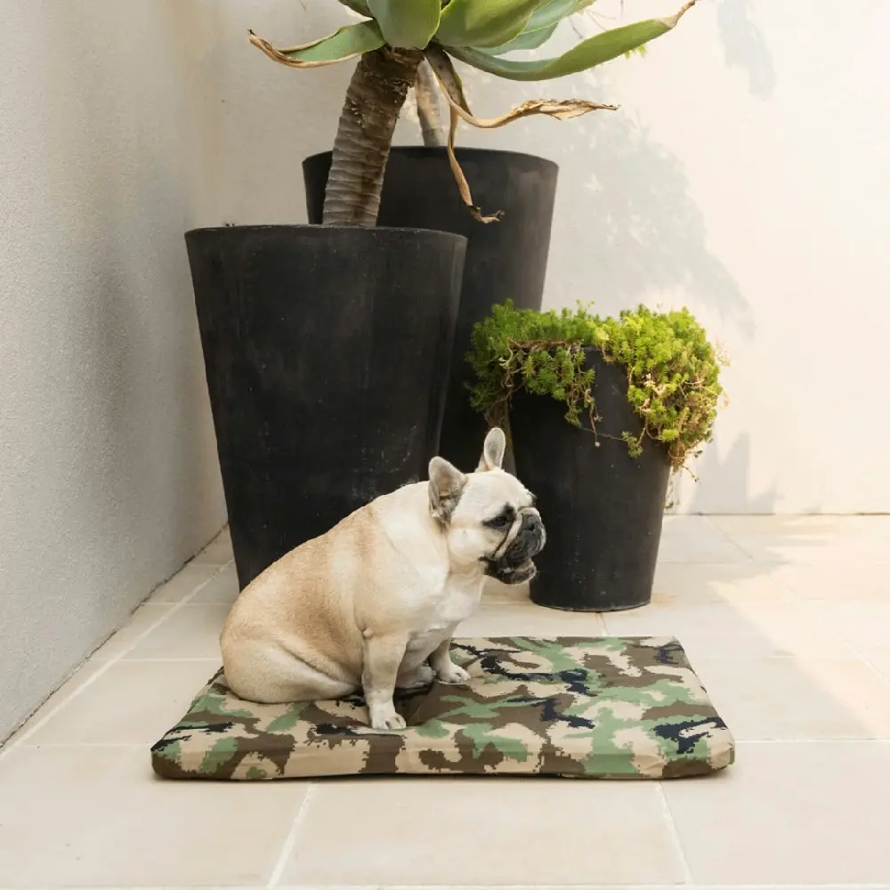 Superior Pet Essentials Camo Pet/Dog Sleeping Floor Mat/Mattress Jumbo 110cm