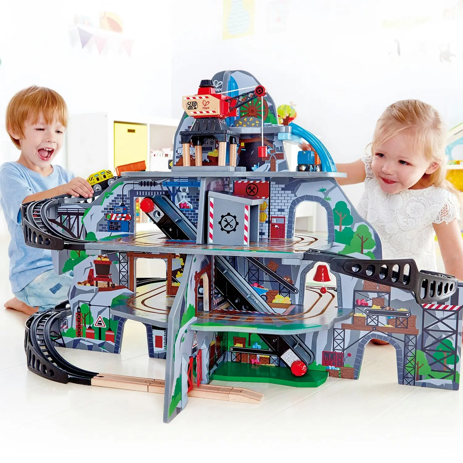 Hape 92cm Mighty Mountain Mine Set w/Train Rail Kids/Toddler 3y+ Play Wooden Toy