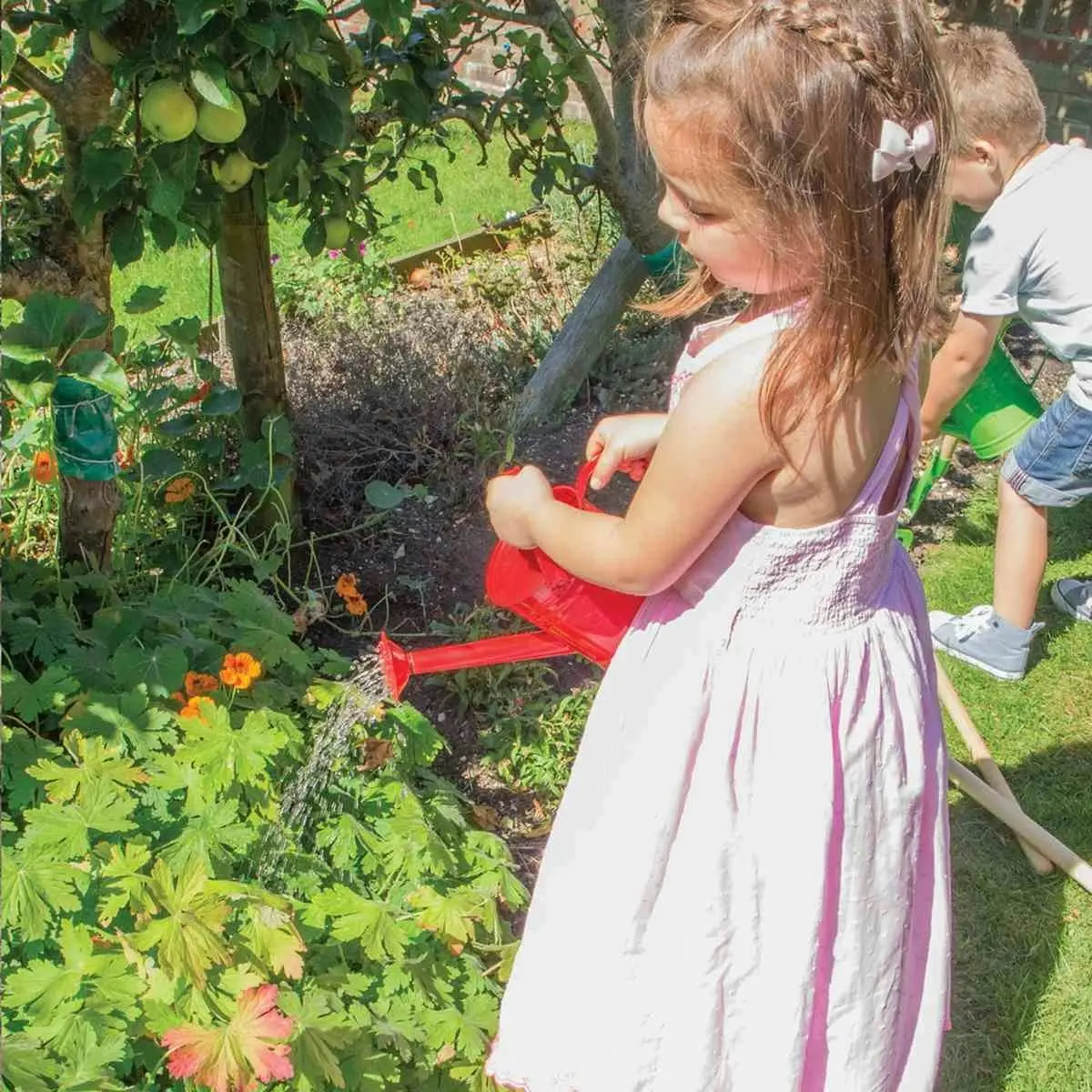 Bigjigs Toys 20cm Metal Watering Can Kids/Children Outdoor Play Toy Red 3y+