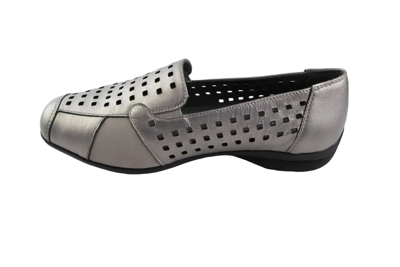 Womens Homyped Lizzy Platinum Sandals Slip On Shoes Flats