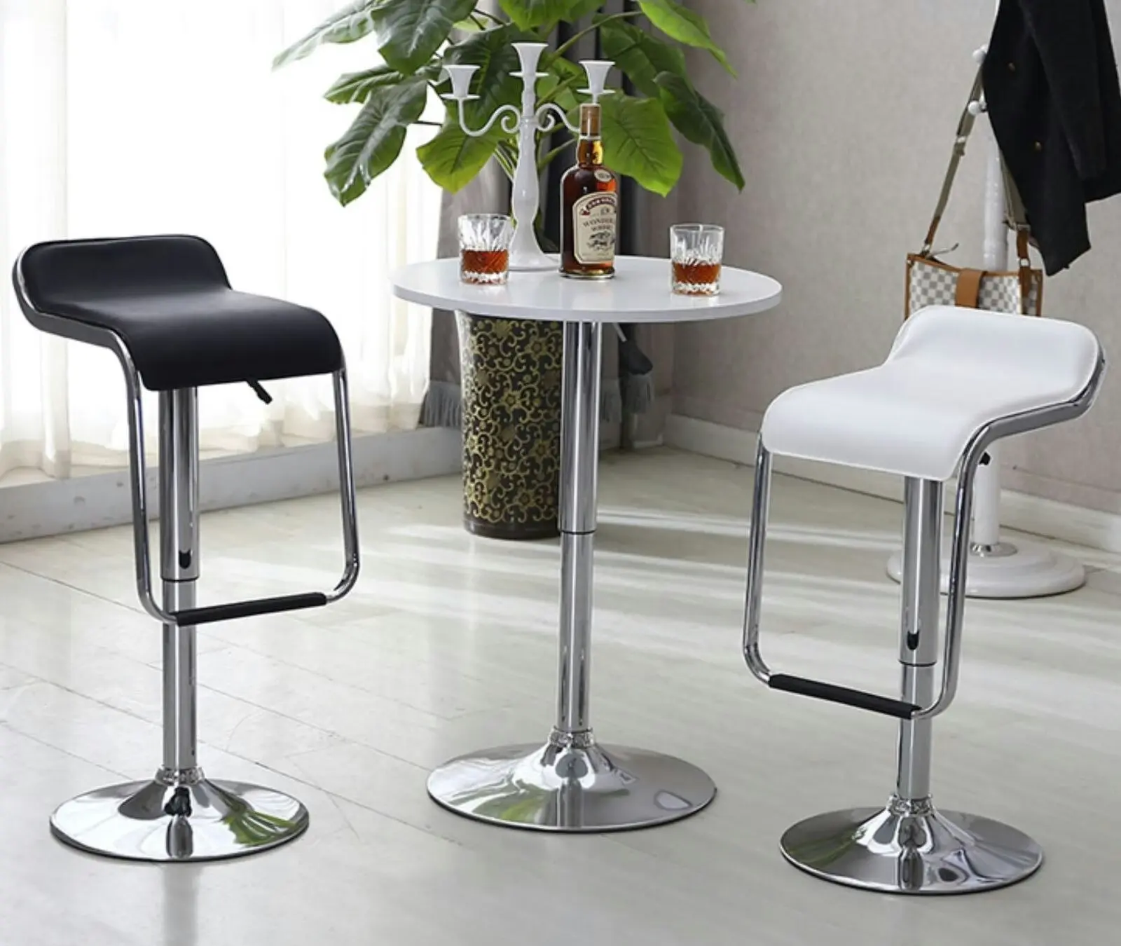 5 x Idol Deluxe Designer Faux Leather Chrome Bar Stools (White - Set of 5)