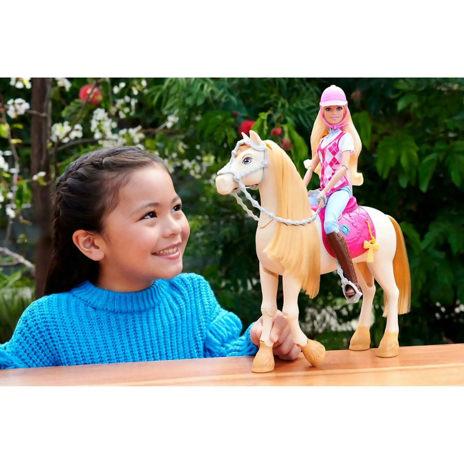 Barbie Mysteries - The Great Horse Chase Malibu Doll - Mattel